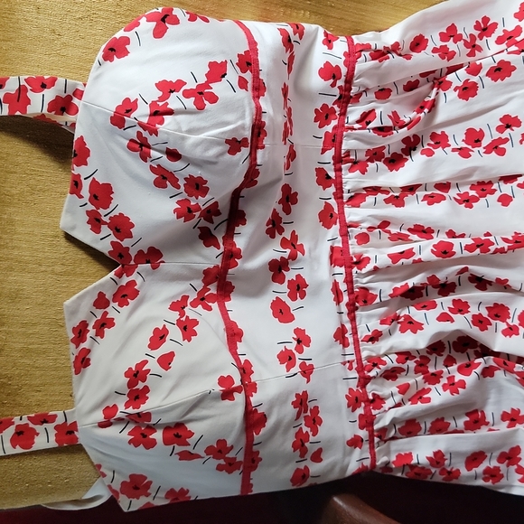 🌞BEAUTIFUL RETRO SEXY - Picture 3 of 9